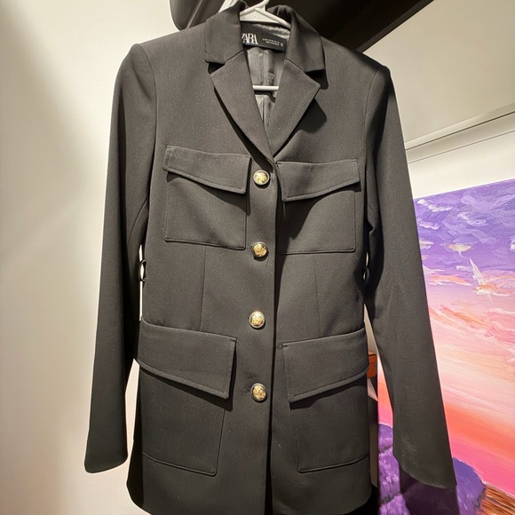 Zara Black Tailored Belted Blazer with Gold Buttons - Picture 2 of 4